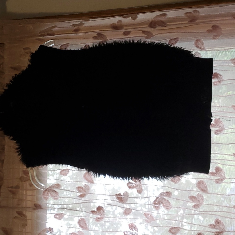 Soft black zip up vest